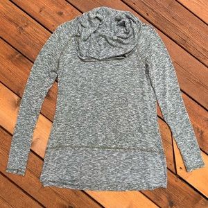 Cowl neck long-sleeved sweater